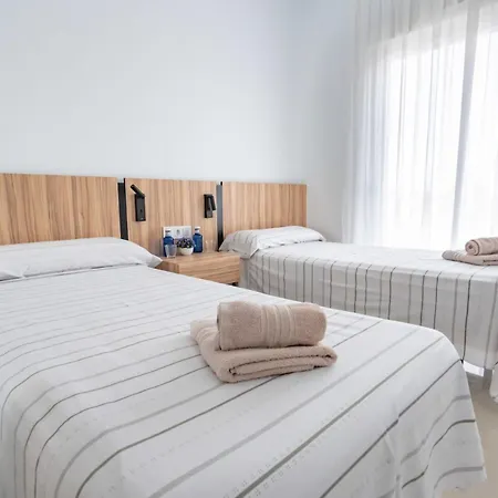 Helgafell Olivos Courtyard Apartment *