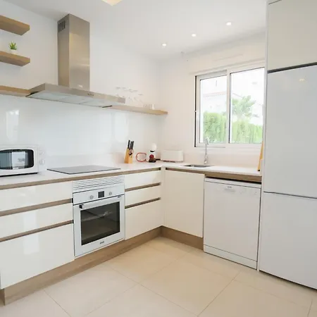 Helgafell Olivos Courtyard Apartment