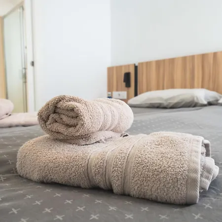 Helgafell Olivos Courtyard Apartment *